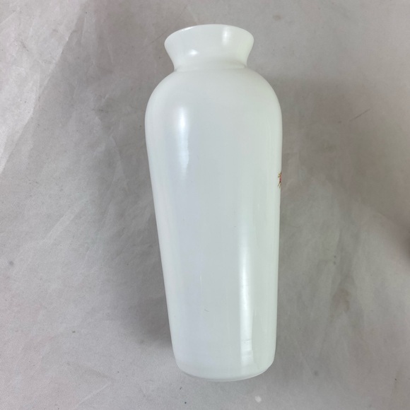 MARJOLEIN BASTIN set of 3 Nature’s Sketchbook Signed Bud Vases Milk Glass 6”Tall - Picture 10 of 14